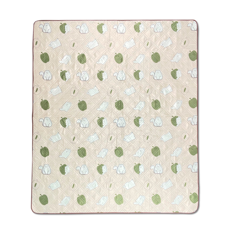 Килимок для пікніка водостійкий Naturehike CNK2350WS010, 210x240 см, бежевий з принтом