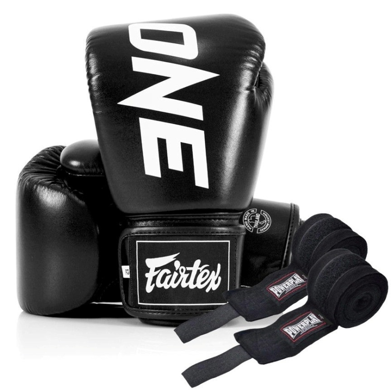 Боксерські рукавиці Fairtex BGV1-ONE (натуральна шкіра) Black 14 унцій (бинти в комплекті)